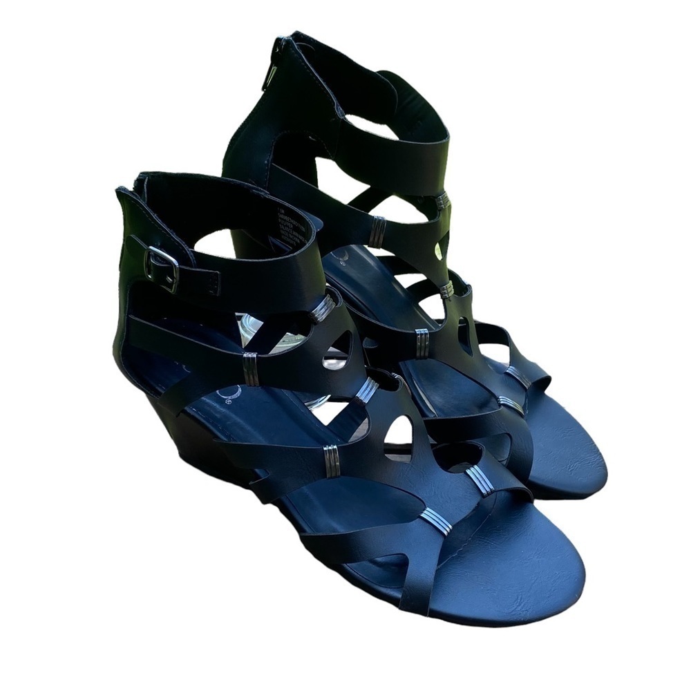 XOXO Women’s Sarabeth Ope Toe Casual Ankle Strap Sandals Size 7.5